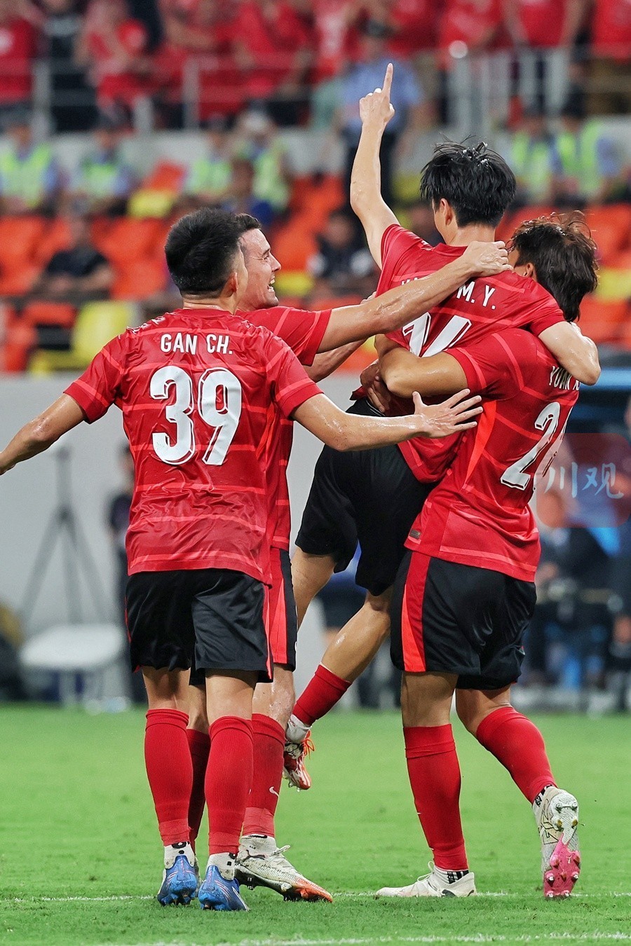 爱游戏-成都蓉城迎意大利杯关键赛，今晨手感冰凉，赛场秩序良好，球队文化再被提及的简单介绍