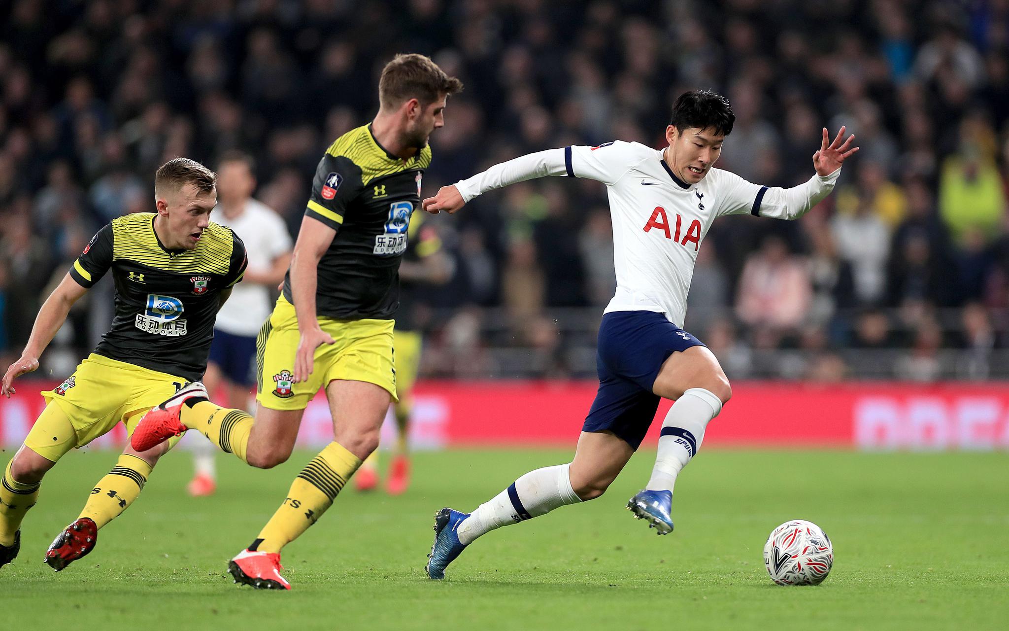 爱游戏APP-包含芝加哥公牛迎德国杯关键赛，清晨手感冰凉，话题不断，纪律约束更严格的词条