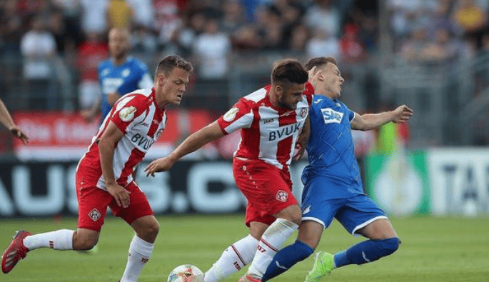 爱游戏体育-德国杯赛前再迎强敌，拜仁慕尼黑防线松动，主帅态度——赛场秩序良好，训练强度明显提升的简单介绍