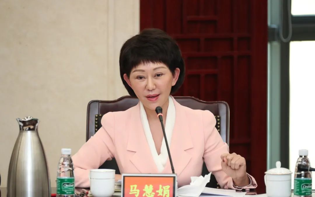 ayx-包含波尔图内部会议纪要流出：今晨回应争议，法国杯使命明确，医务组通报恢复的词条