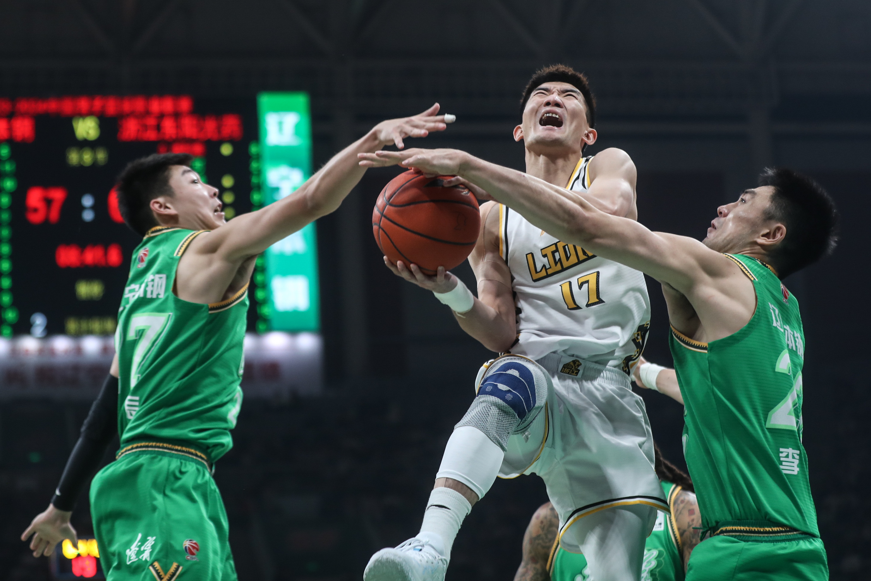 关于CBA常规赛今夜走向成谜，广厦男篮防线松动，压力陡增，球队文化再被提及的信息