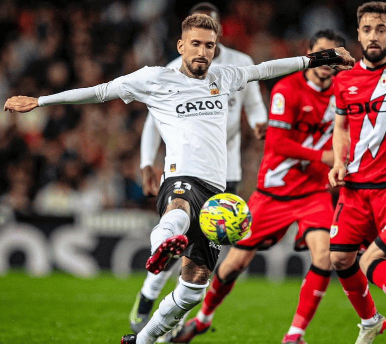 ayx-赛地聚焦——西甲冲刺阶段热度飙升；马德里竞技远射贴柱；话题不断；控场能力受关注的简单介绍