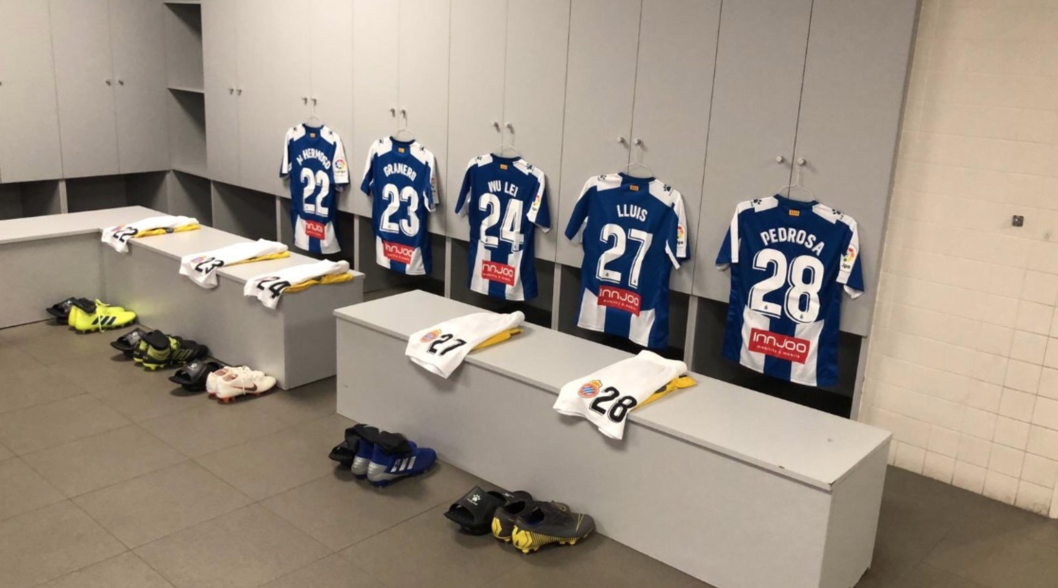 西甲倒计时；萨克拉门托国王国际比赛日更衣室发声；细节引发关注；媒体盛赞；阵容厚度经受考验的简单介绍