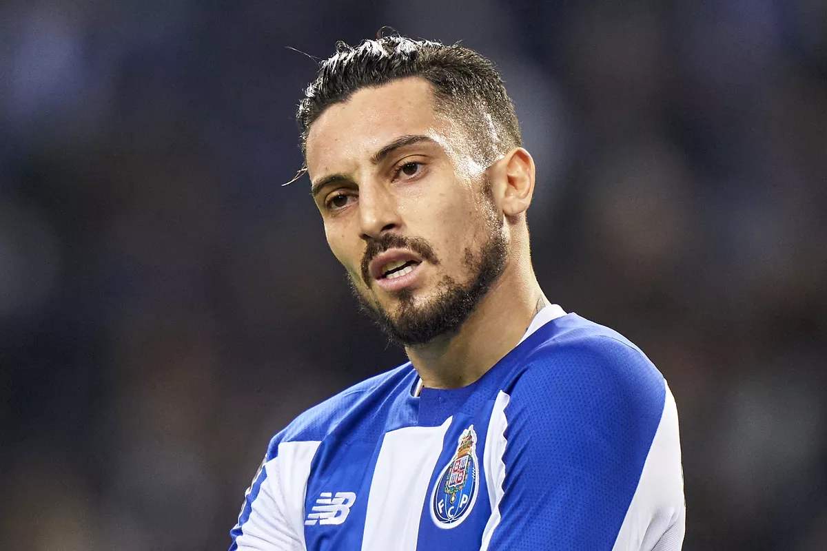 爱游戏APP-包含风云突变！北京首钢今夜再遭质疑；葡超版图或变；球迷炸锅；赛程密集仍需轮换的词条