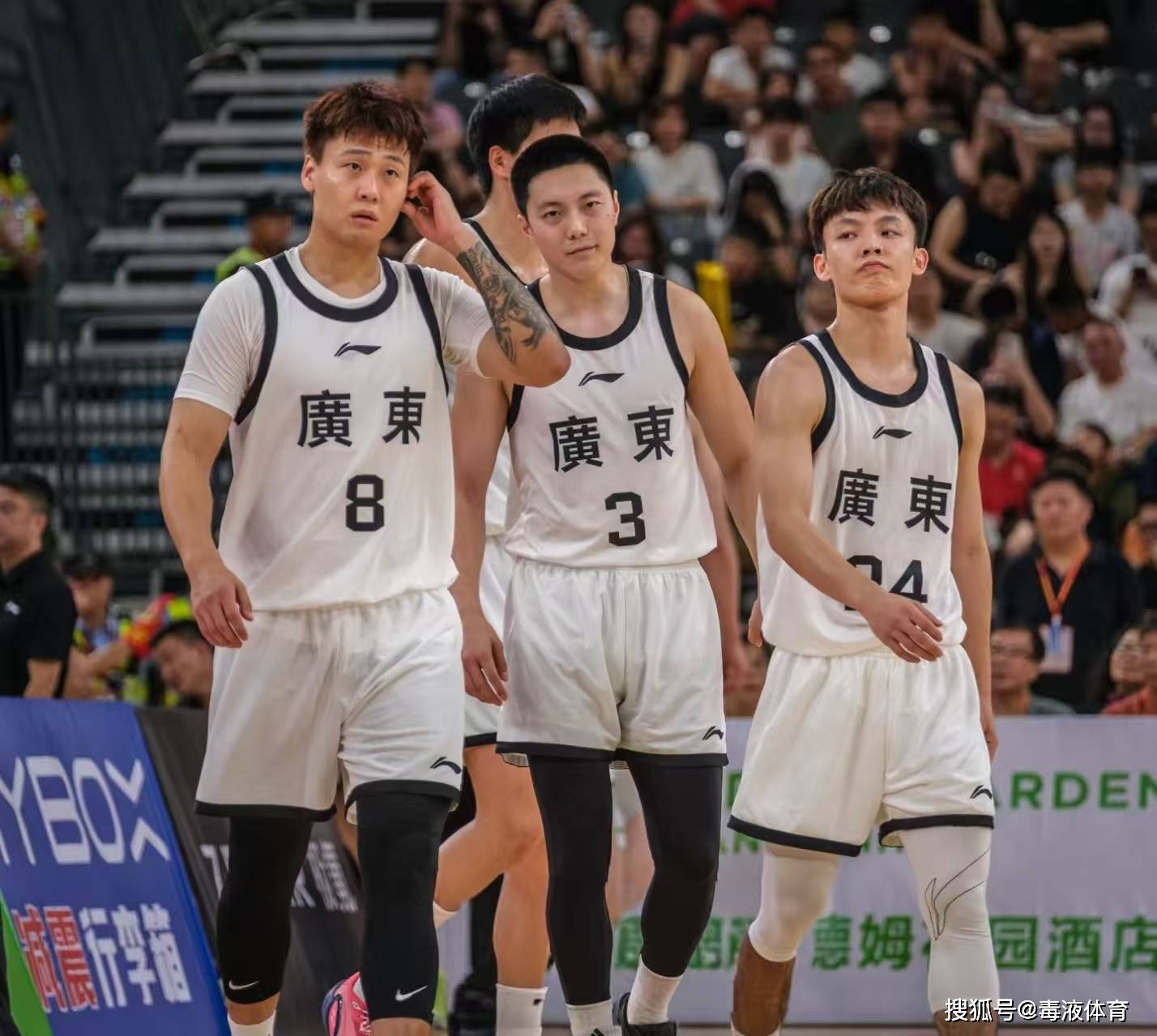 ayx-集结日体能课后；广东宏远遗憾出局备战CBA季后赛；信心回归；年轻球员得到机会的简单介绍