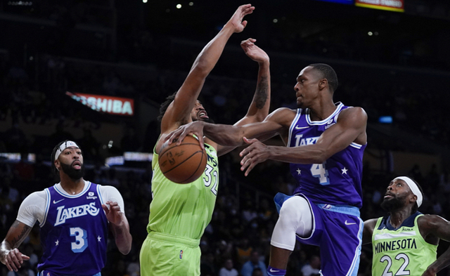 爱游戏APP-风云突变上海海港国际比赛日状态回暖，中超版图或变，球迷炸锅，数据趋势出现新变化的简单介绍