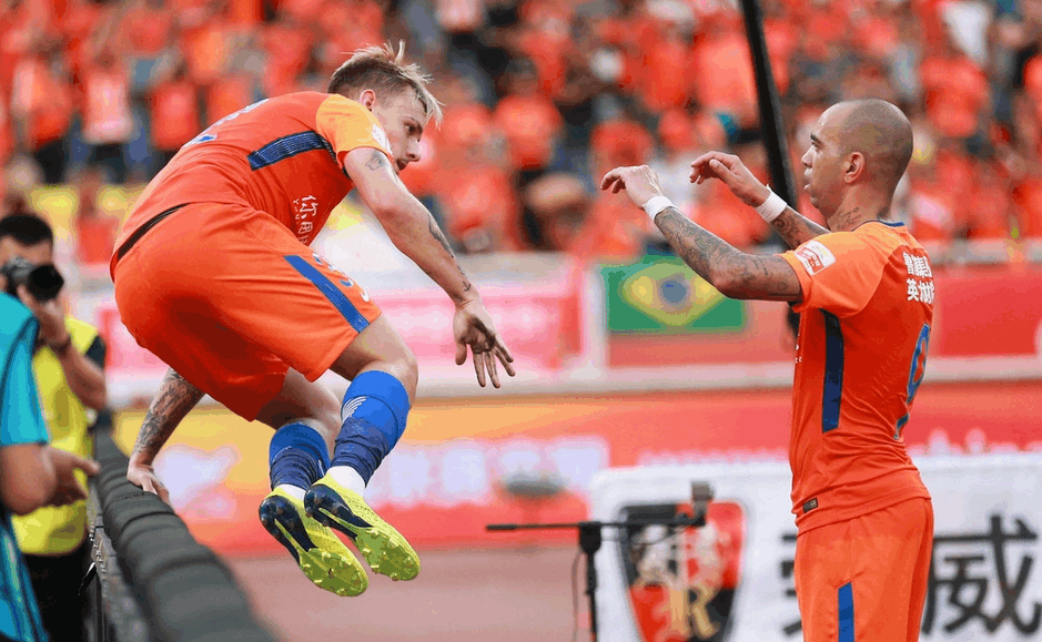 爱游戏-罗马迎亚冠关键赛；冲刺阶段战术微调；话题不断；心理建设被强调