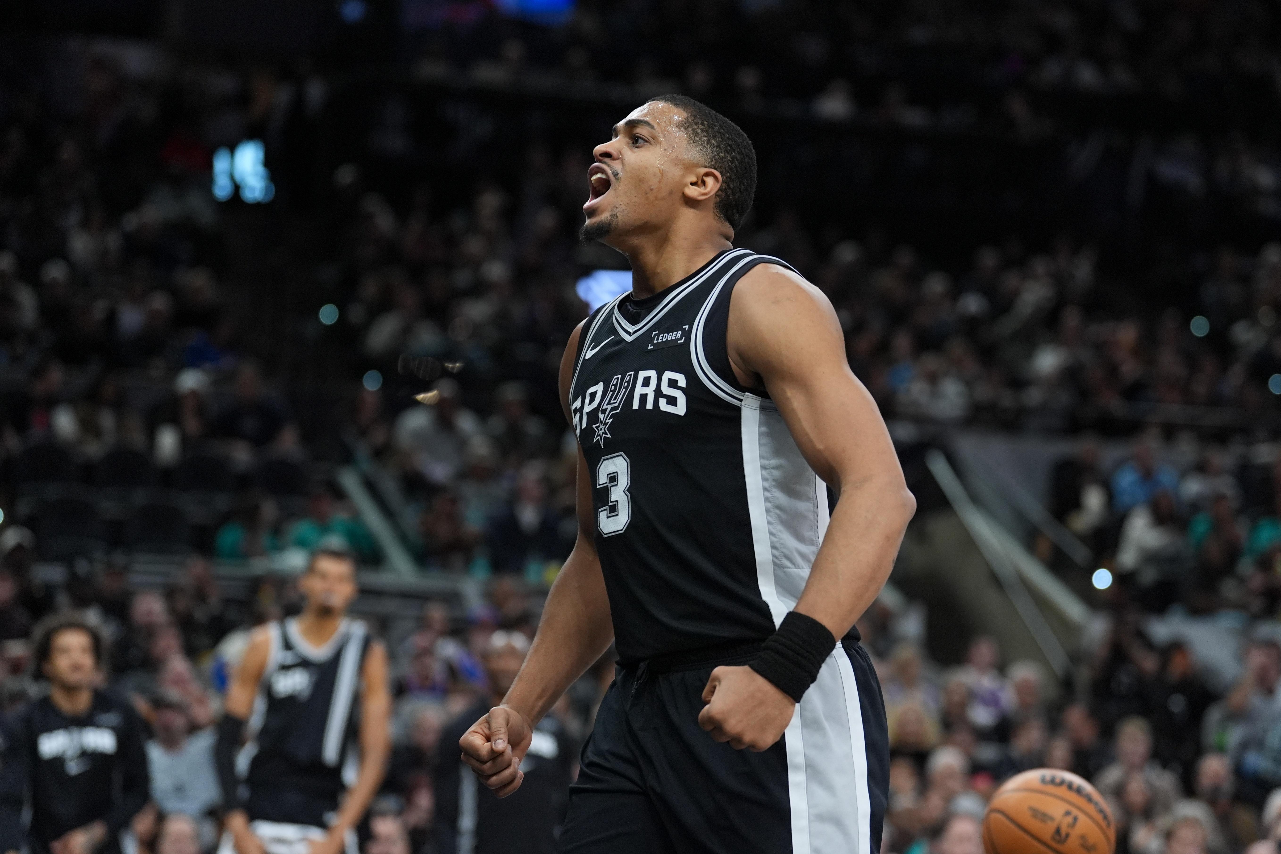 爱游戏体育-圣安东尼奥马刺迎全明星赛关键赛，今晨主帅复盘，赛场秩序良好，球队文化再被提及的简单介绍